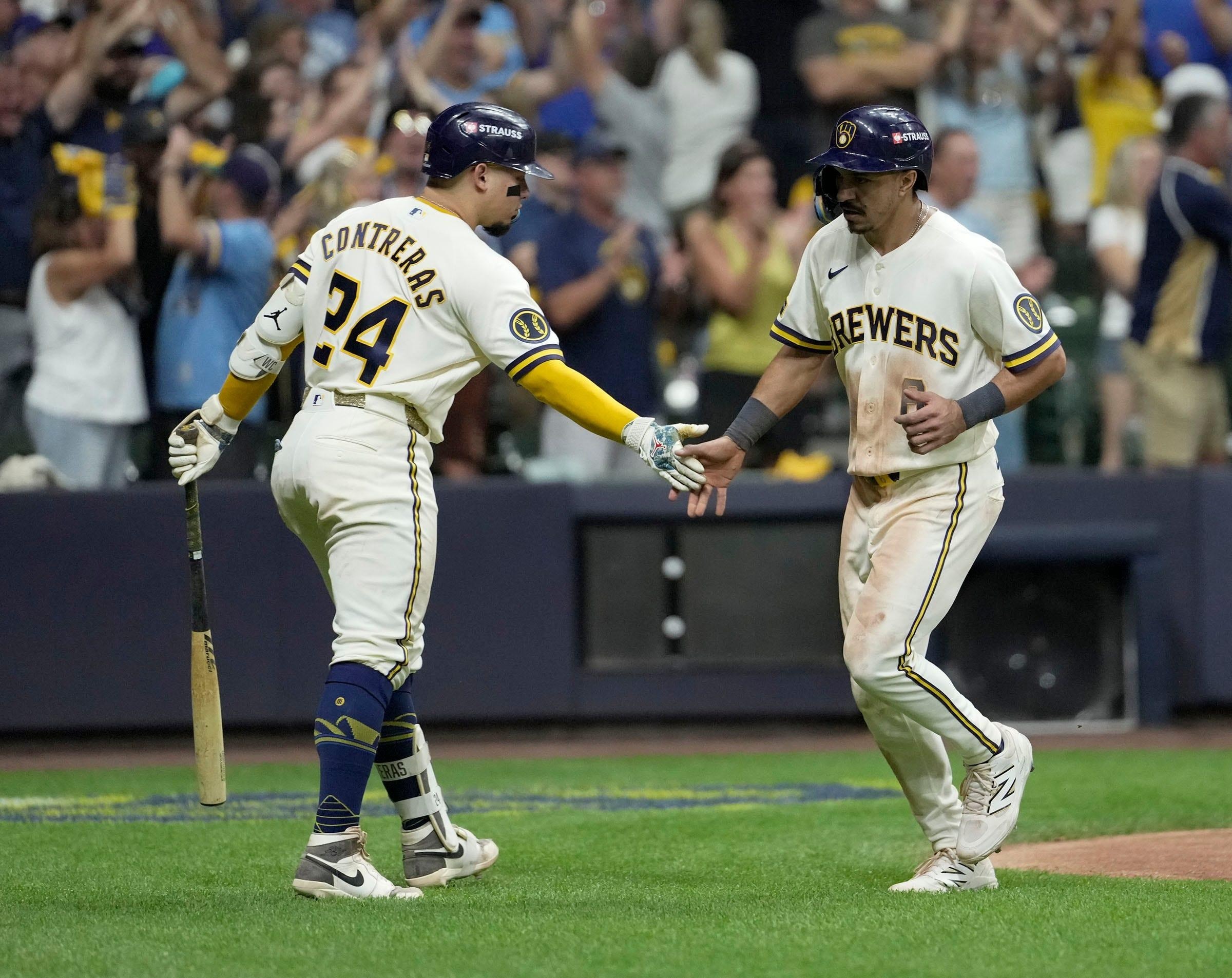 Brewers jump ahead in the playoff race, as David Hamilton’s speed pressures the Dodgers