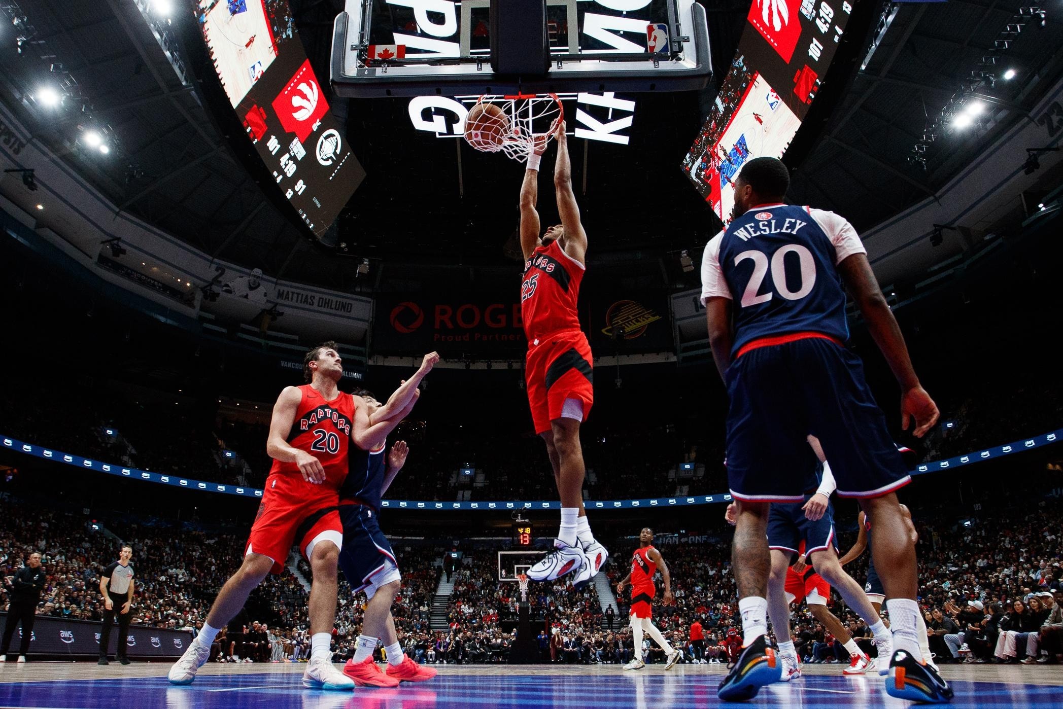 Raptors hold off Clippers in Vancouver, winning 114-106 in first game since Kawhi deal