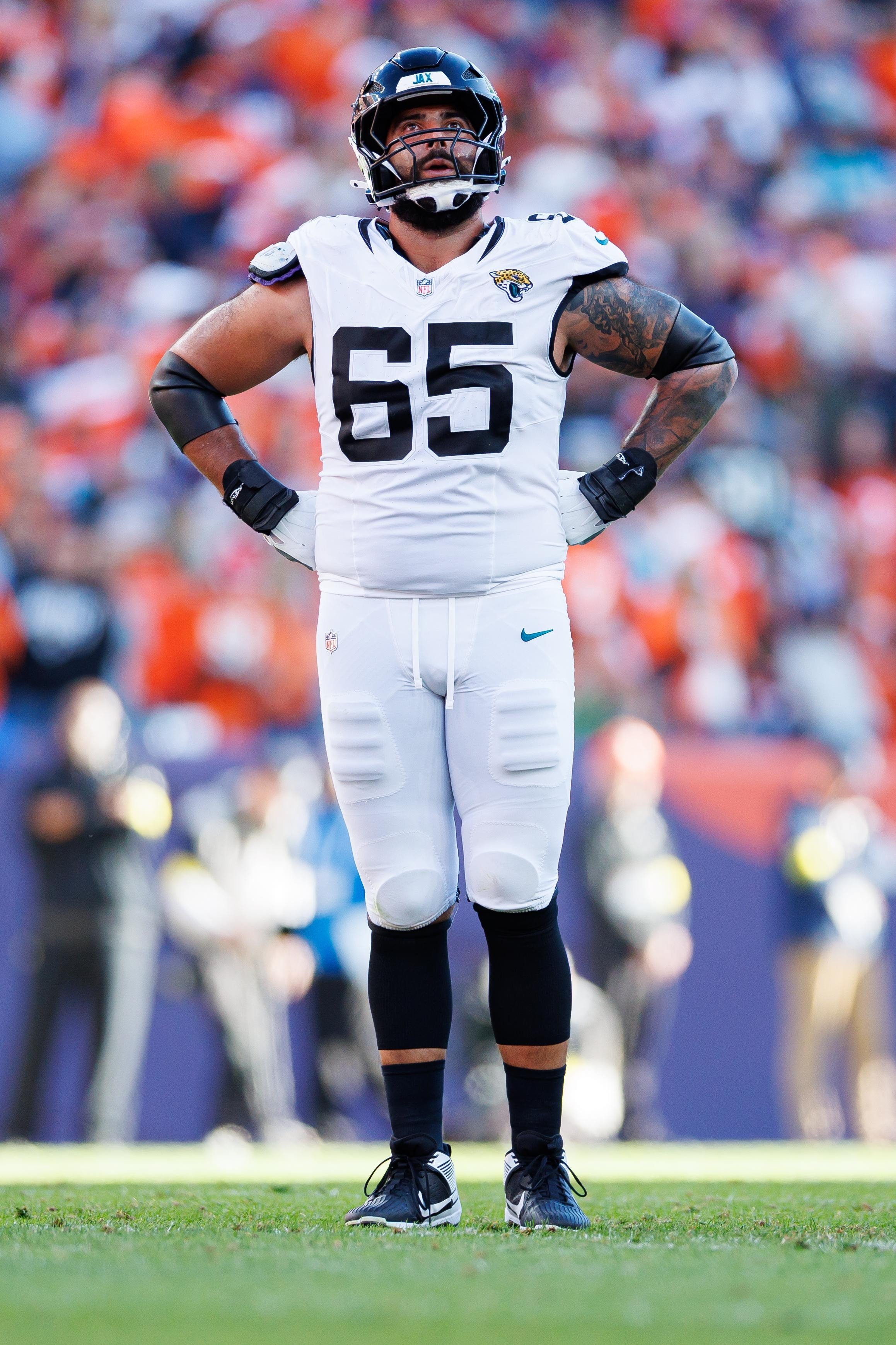 Report: Patrick Mekari Undergoes Back Surgery, Adding New Uncertainty to Jaguars’ Offensive Line
