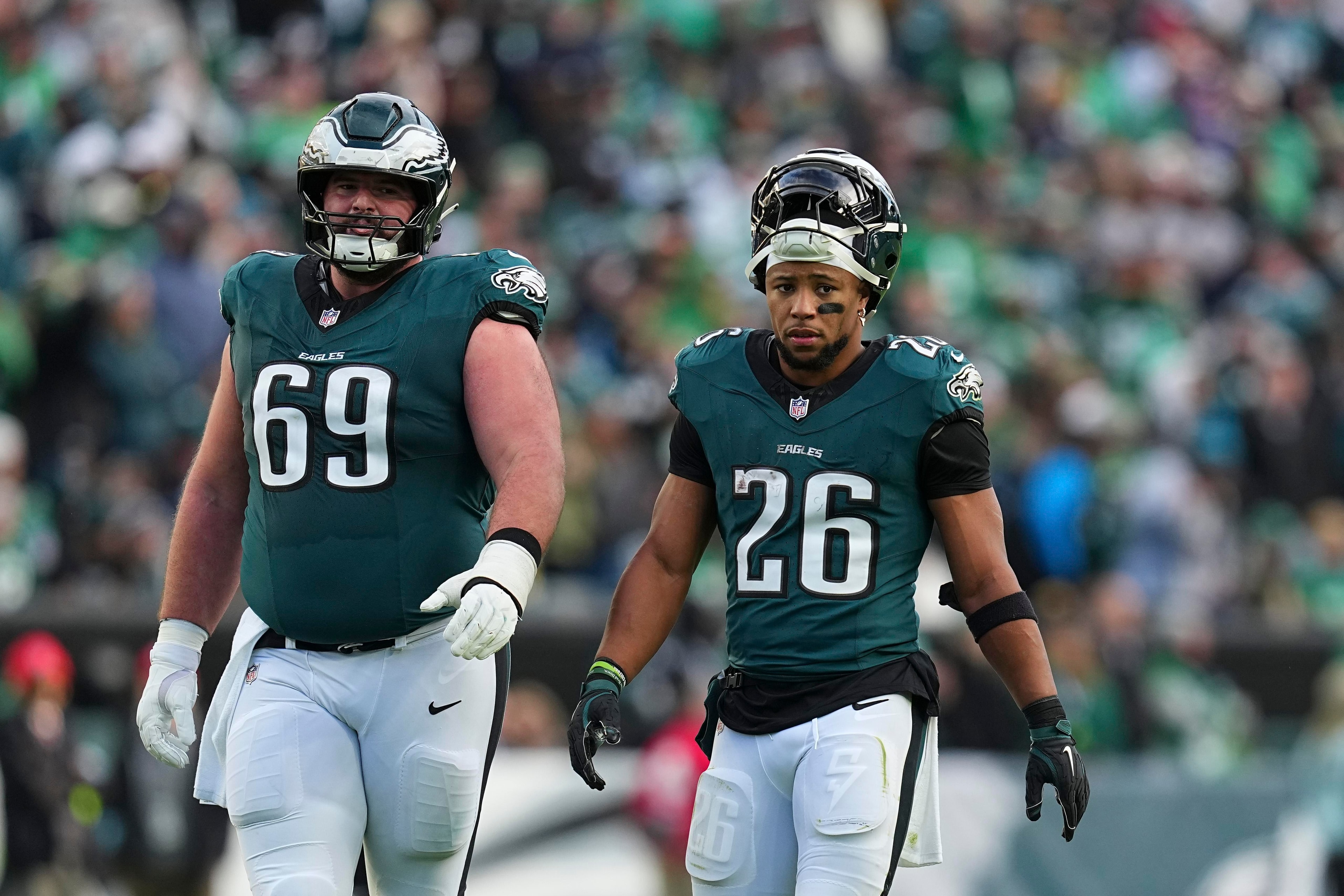 Eagles’ Saquon Barkley and Landon Dickerson Draw NFL Trade-Deadline Buzz