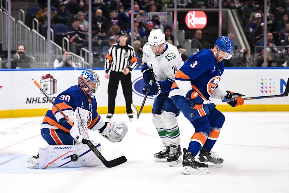 Canucks Begin Second Half of Road Trip at Islanders With Starting Job Still in Play