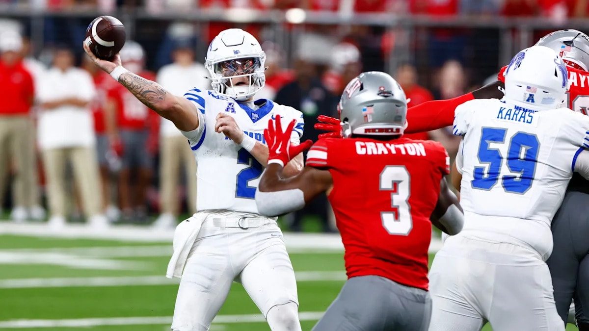 Marcus Stokes’ 223 yards and two TD passes lift Memphis past UNLV 27-21 in season opener