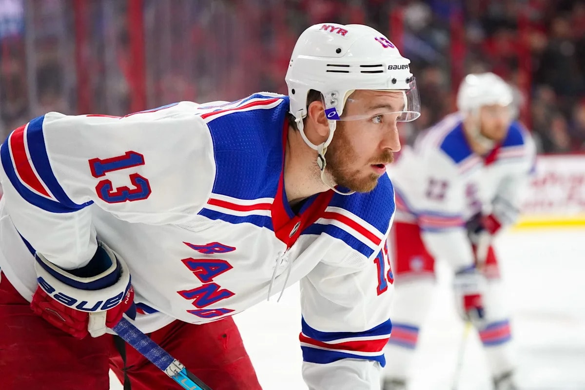 Kevin Hayes leaves NHL again, signing to play in the KHL after Penguins stint