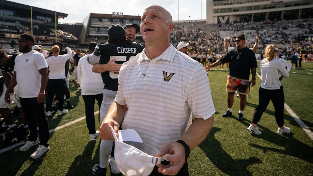Vanderbilt urges fans to skip portable tents at Ole Miss game after weather forecast