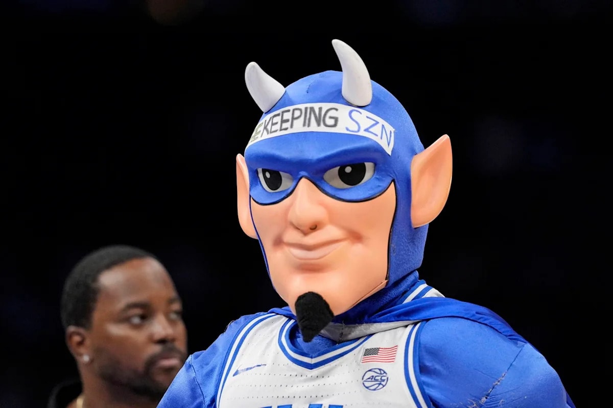 Duke makes an early move in 2027 recruiting with an offer to a top small forward