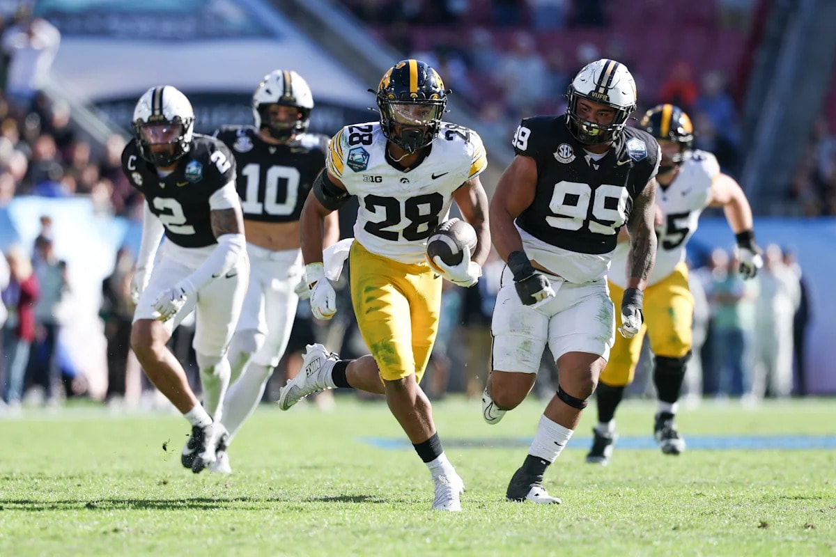 Iowa running back Kamari Moulton named to 2026 Doak Walker Award watch list