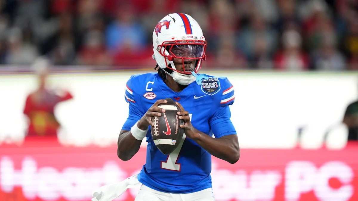 Kevin Jennings keeps his place at SMU, closing in on school-passing milestones in final season