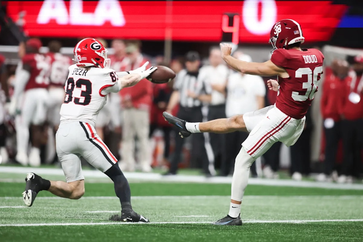 Report: Georgia wide receiver and special teams standout set to return for fifth season
