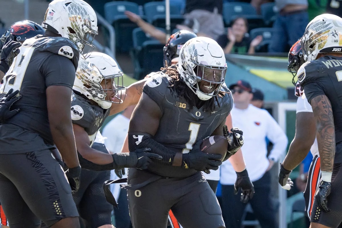 USC-Oregon opener is about the playoff, but also about burying the Bear Alexander distraction