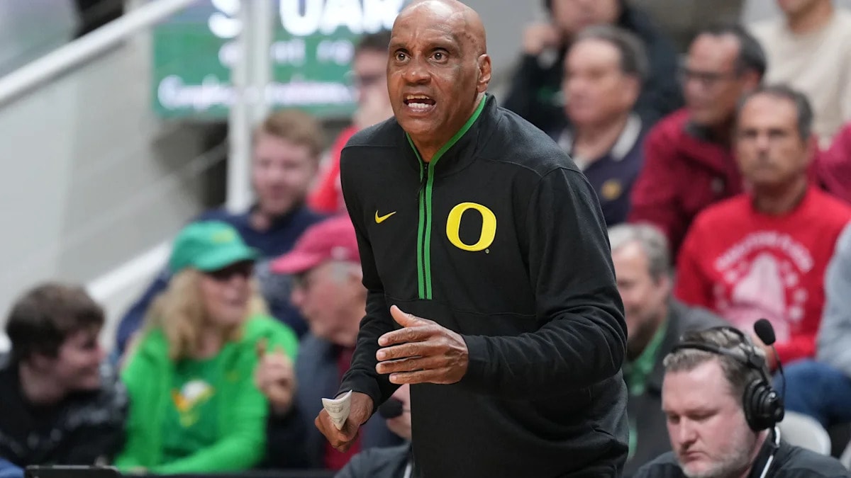Dana Altman retires at Oregon, putting longtime assistant Tony Stubblefield in the spotlight