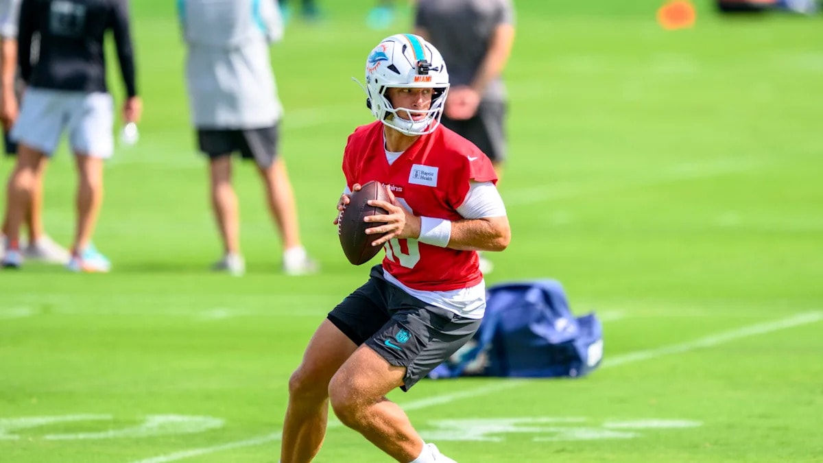 Dolphins add QB Mark Gronowski and LB Cam Riley