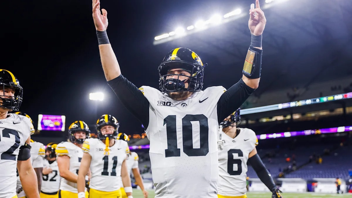 Iowa football jumps back into the AP Top 25 after road win over Washington