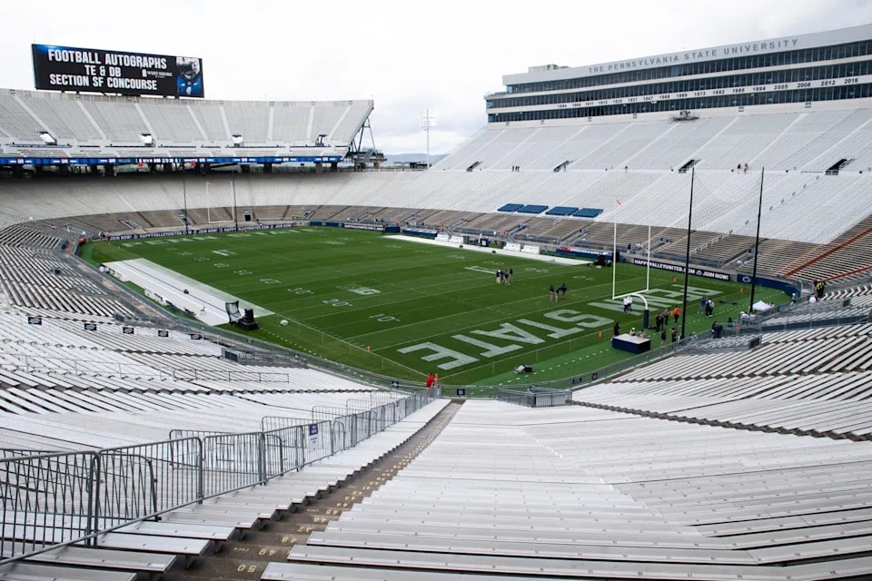 Beaver Stadium’s White Out draws record crowds as Penn State turns its annual spectacle toward USC