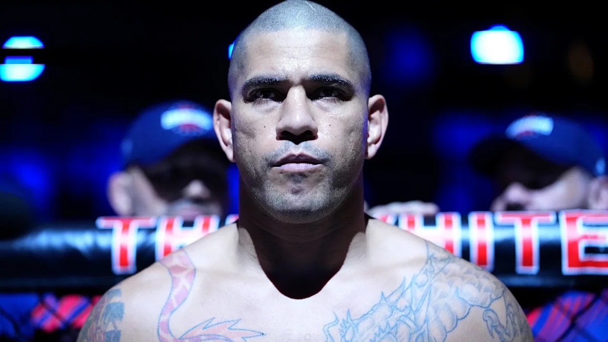 Alex Pereira’s Camp Says Boxing Is “Kind of Impossible” for Now, With Seven UFC Fights Remaining