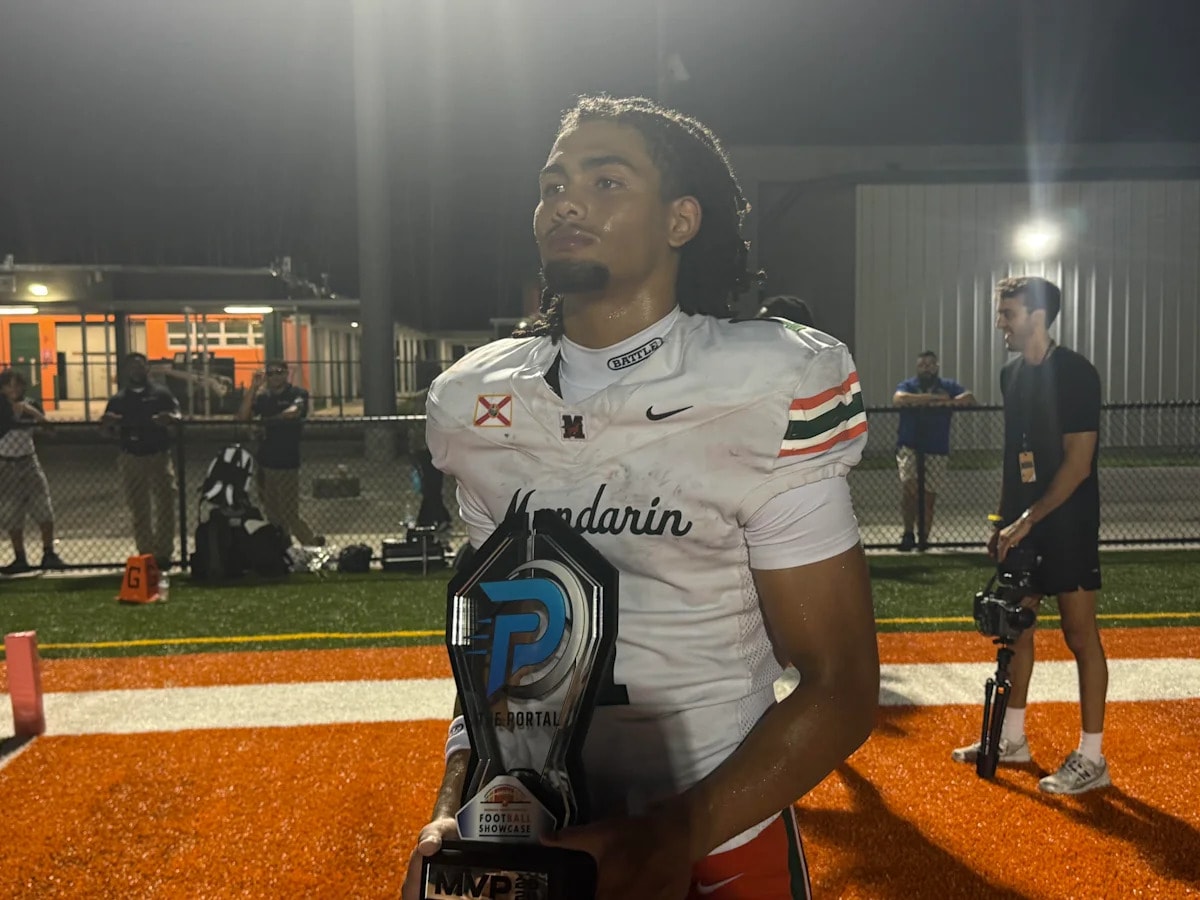 Miami 2028 QB Knox Annis pushes for five-star receiver Brysen Wright to join Hurricanes class