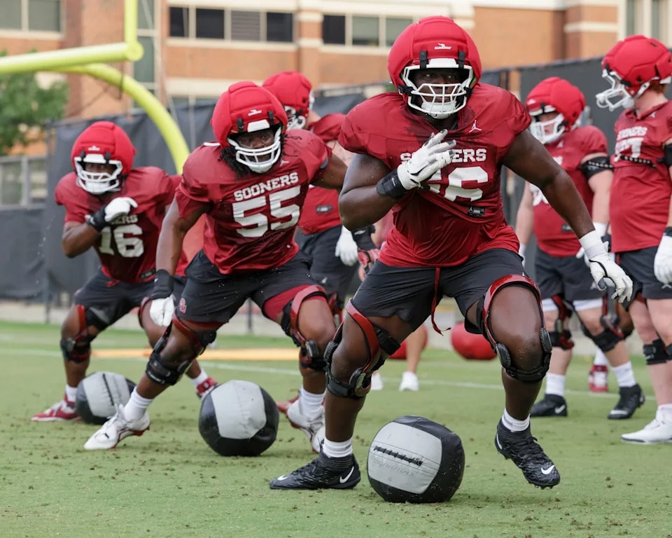 Ranking all 16 SEC offensive lines for 2026 season highlights LSU’s early test under Lane Kiffin
