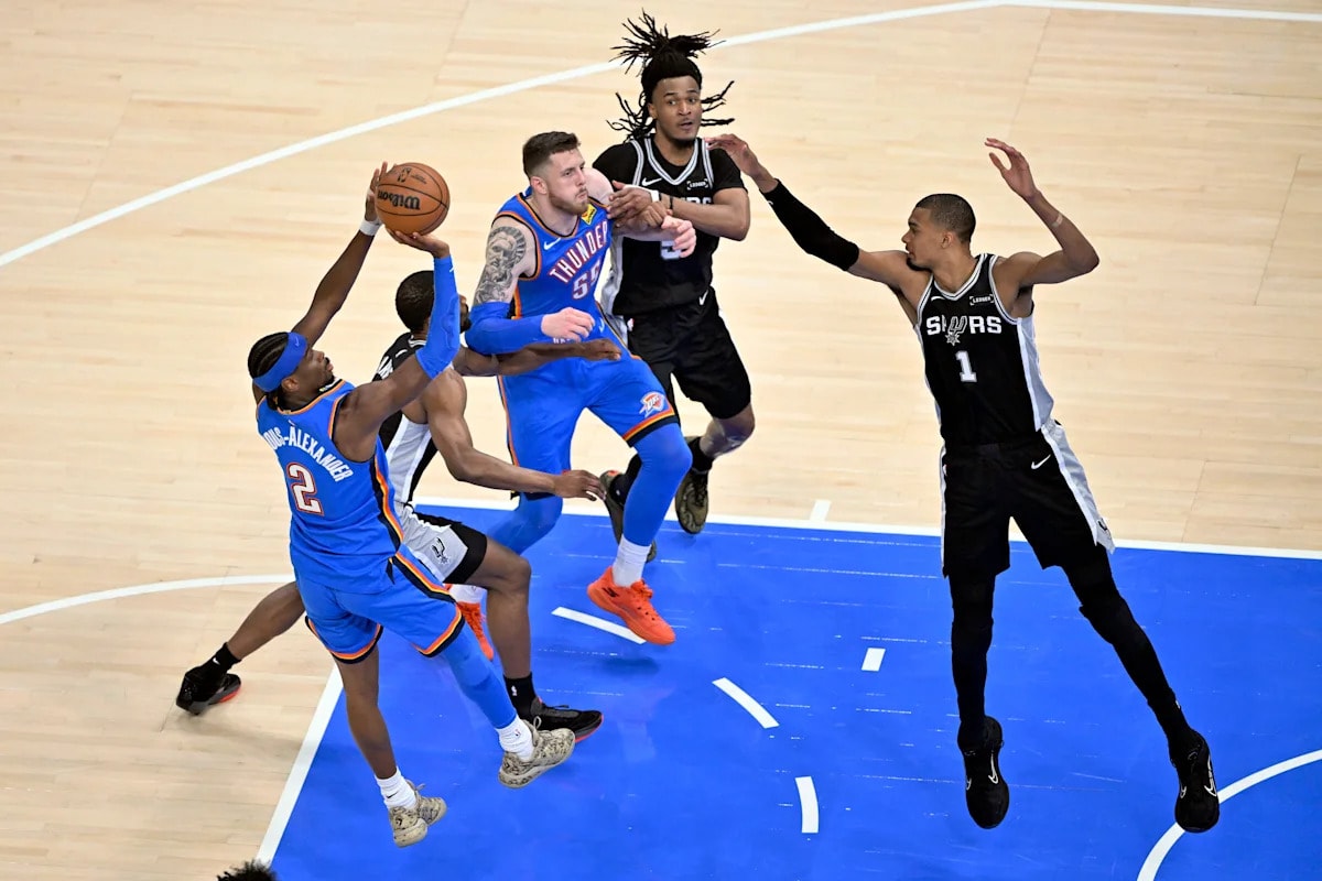 Record projections set the tone for a 2026-27 NBA race, with the Knicks positioned as the East’s standard-bearer