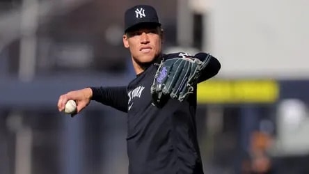 Aaron Judge takes first step in rehab, playing catch for first time during fractured-rib recovery