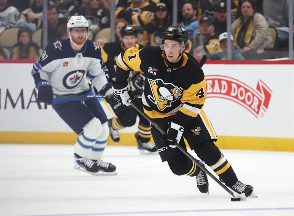 Penguins snap skid with 2-1 shootout win over Stars