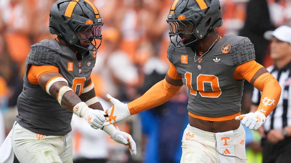 Tennessee looks for first Fayetteville win since 2001 as it visits Arkansas