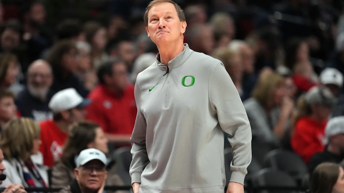 Dana Altman’s offseason retirement lands in the latest wave of late departures for college basketball coaches