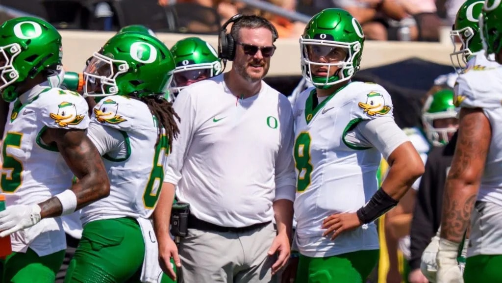 Oregon leans on backup quarterback depth as Dylan Raiola set for first Ducks start