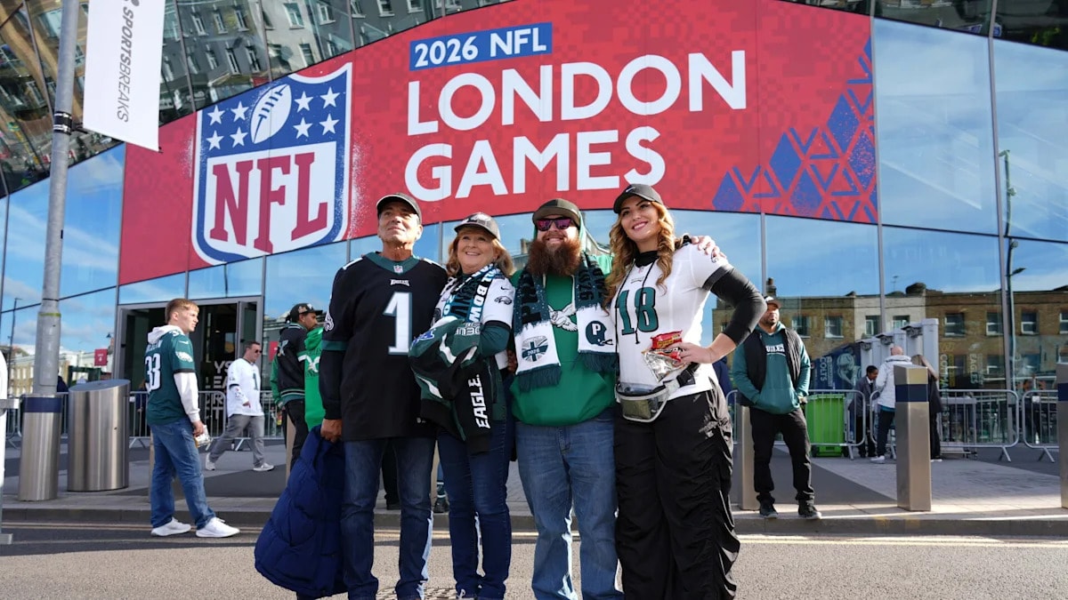 Eagles’ Jeremiah Trotter and Jaguars’ Bryan Thomas ejected after wild opening kickoff in London