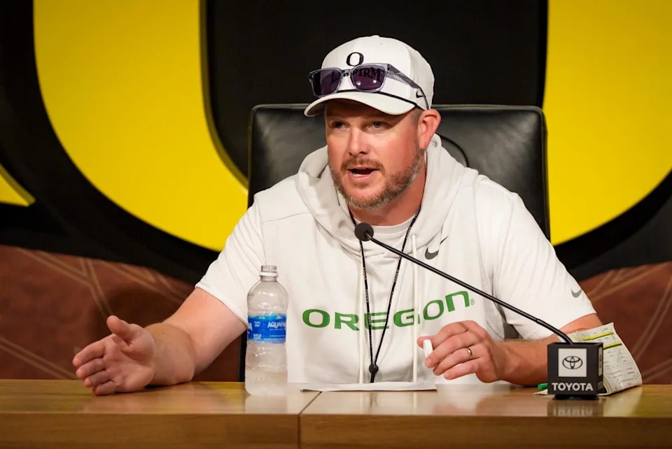 Oregon Ducks eye 2028 quarterback Tommy Devany as Dan Lanning turns up recruiting focus