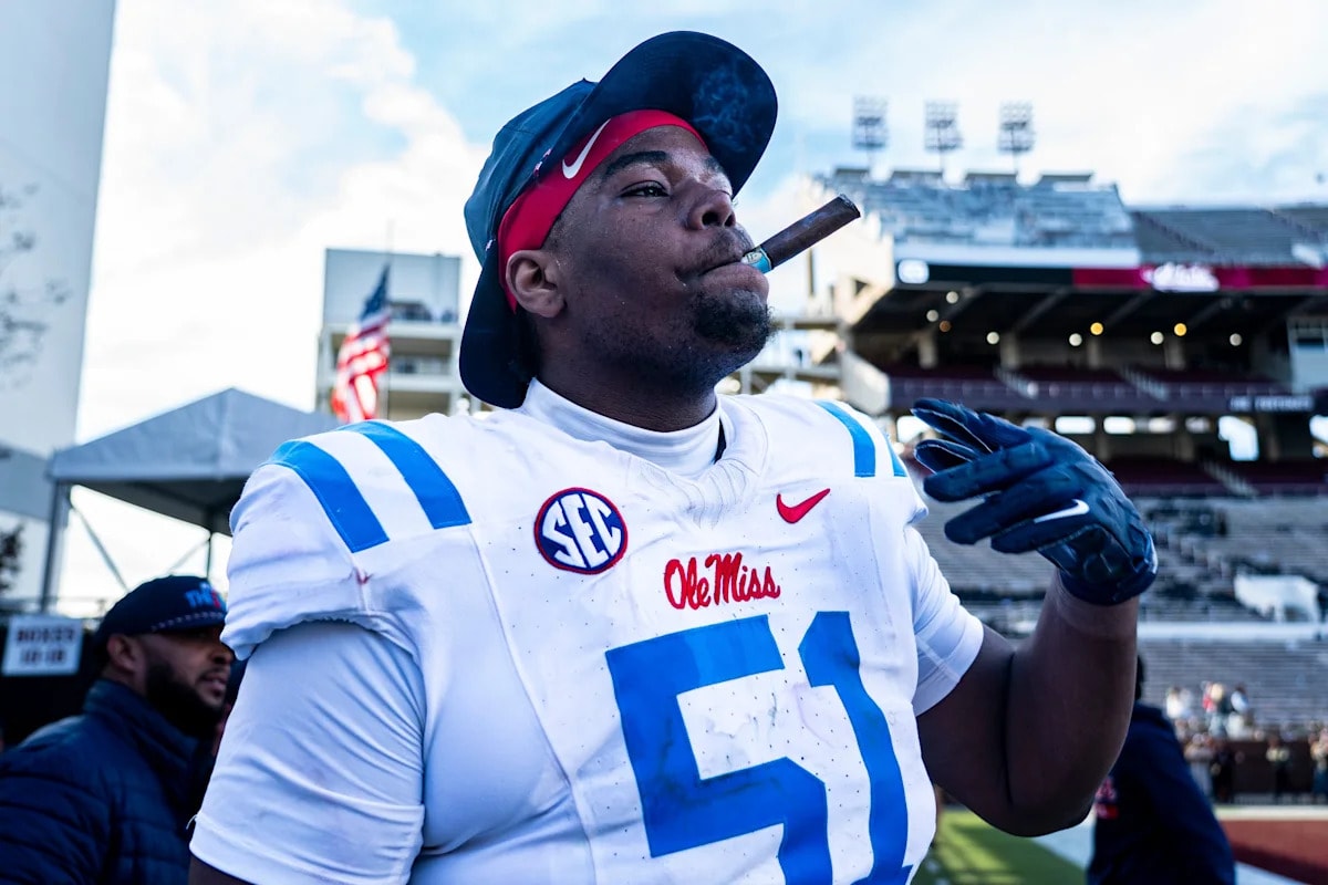 LSU football lands former Ole Miss defensive lineman Zxavian Harris, continuing a defensive focus