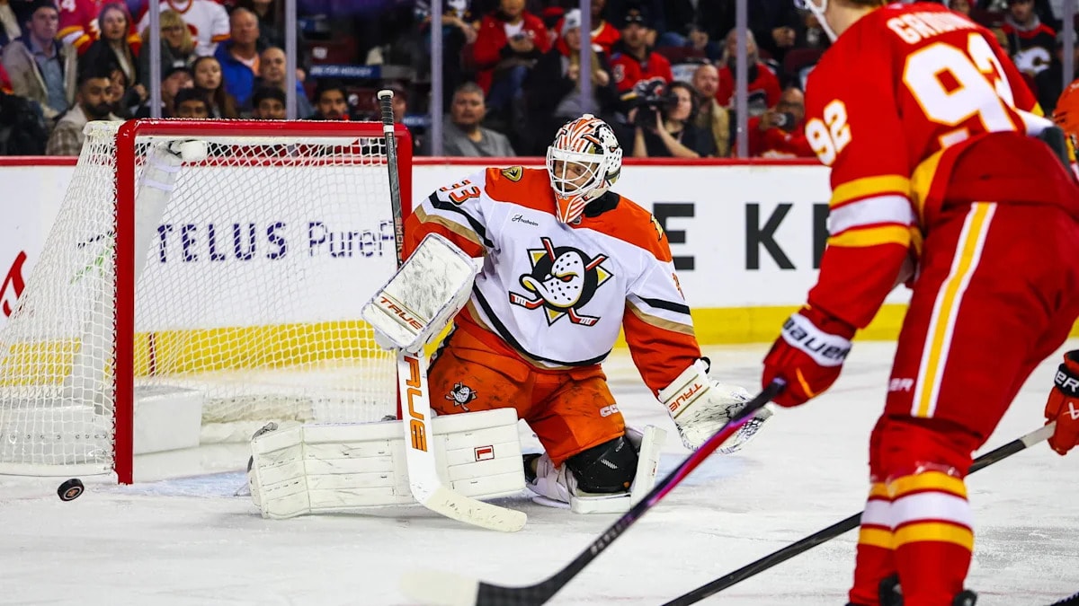 Ducks grind out 4-2 win in Calgary, with Ville Husso front and center