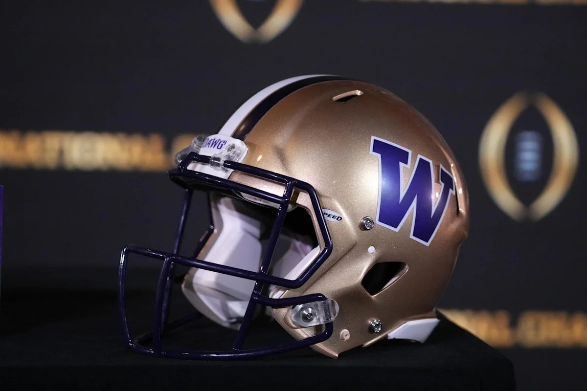 Washington hosts official visit from 4-star 2028 tight end Presley Delance as Huskies push in Pacific Northwest recruiting
