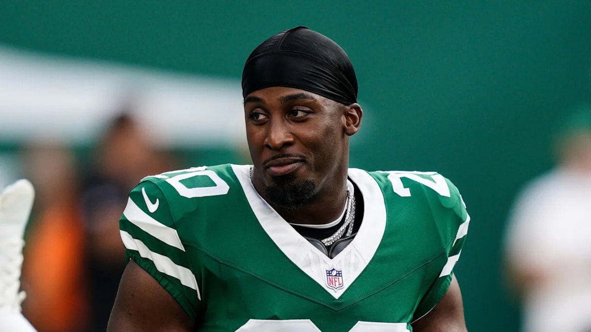 Jets’ Aaron Glenn downplays Breece Hall groin exit as early-practice scare