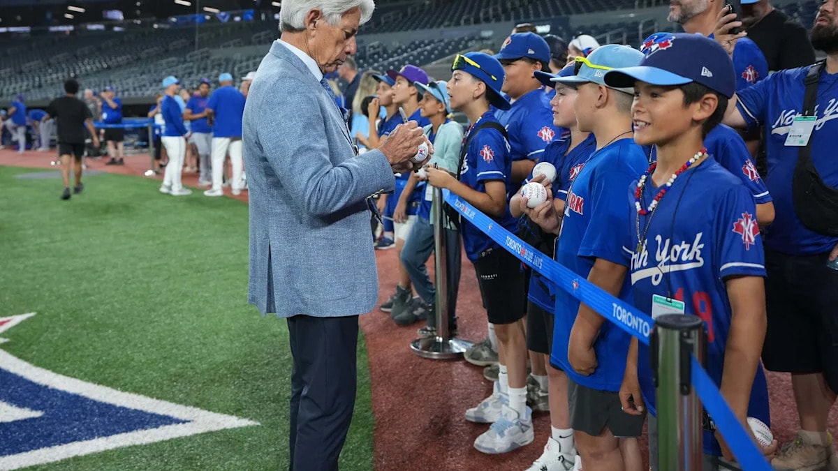 Blue Jays unveil new Hall of Excellence induction for Buck Martinez