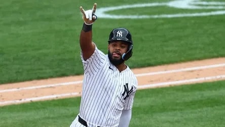 Yankees turn an early tone to rout the Red Sox 16-1, capped by a nine-run eighth