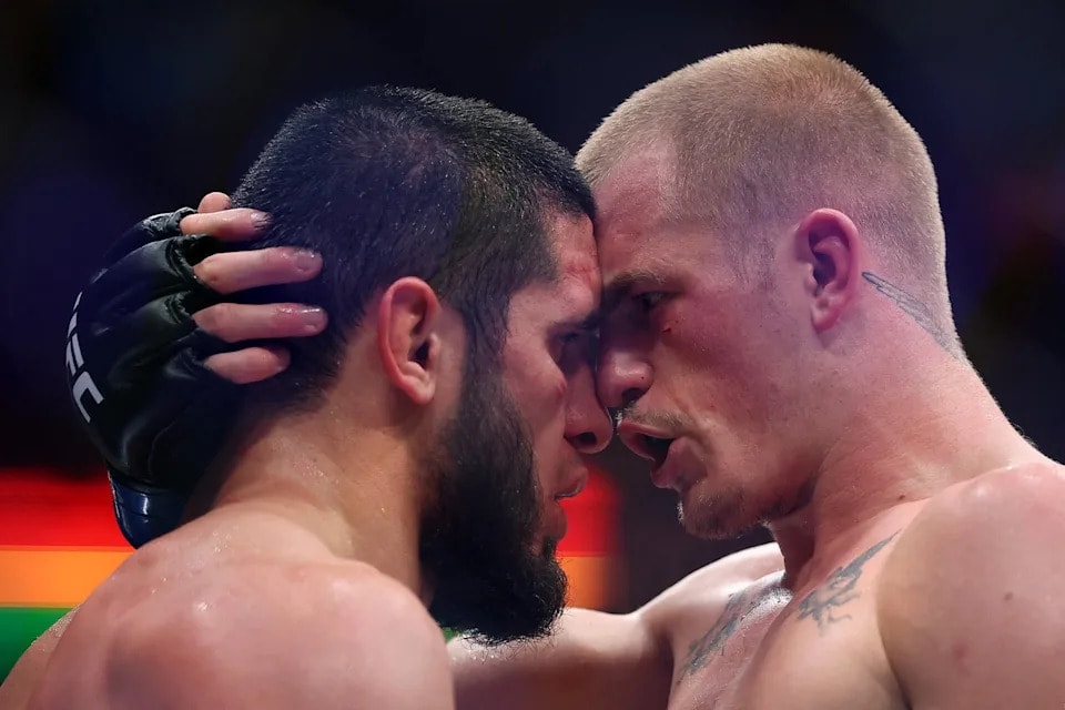 Islam Makhachev retains welterweight title after record-setting 17-fight run against Ian Machado Garry