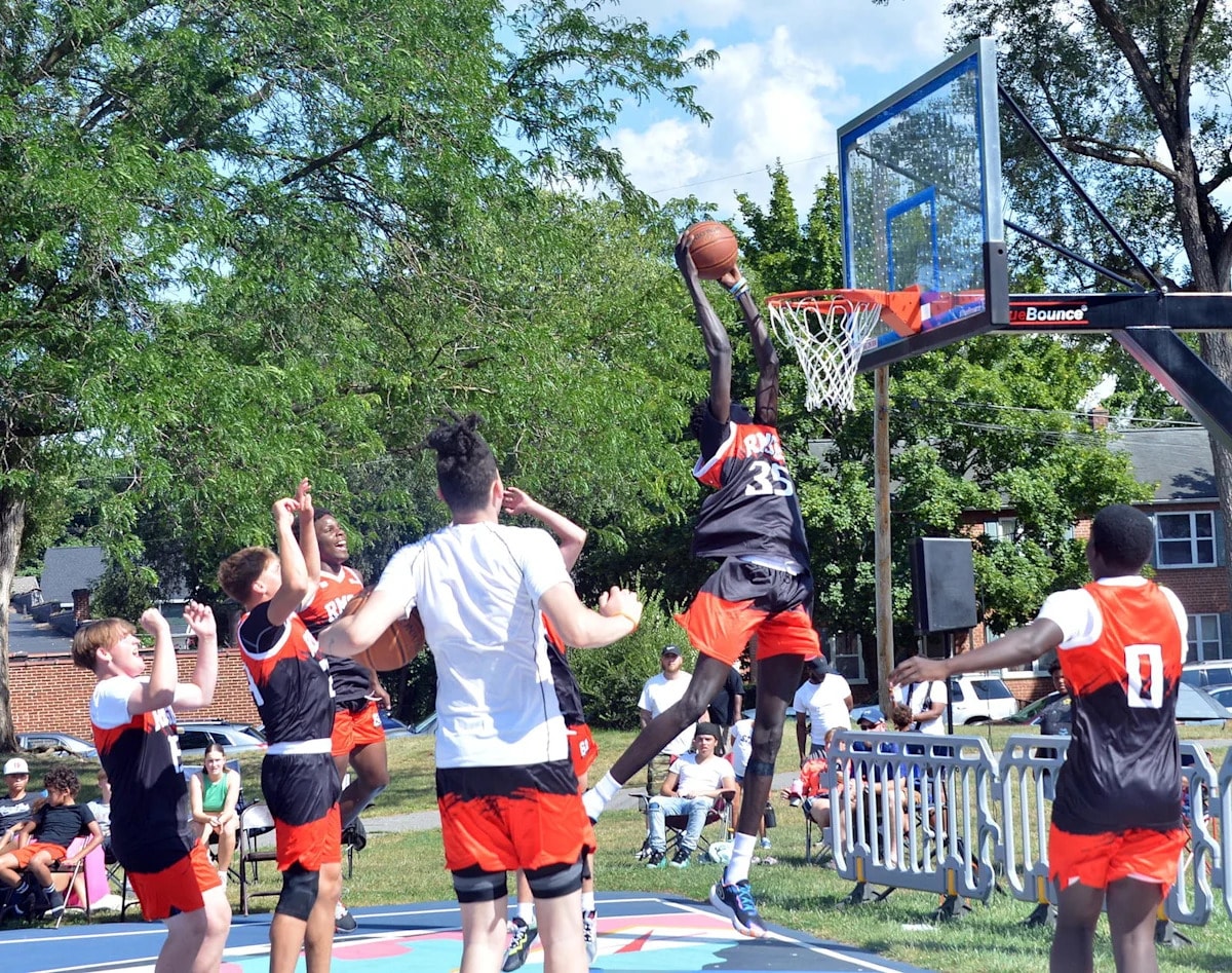 Tom Izzo Makes a Size-First Push, Extending an Offer to 7-Foot-1 Center Akol Nyok