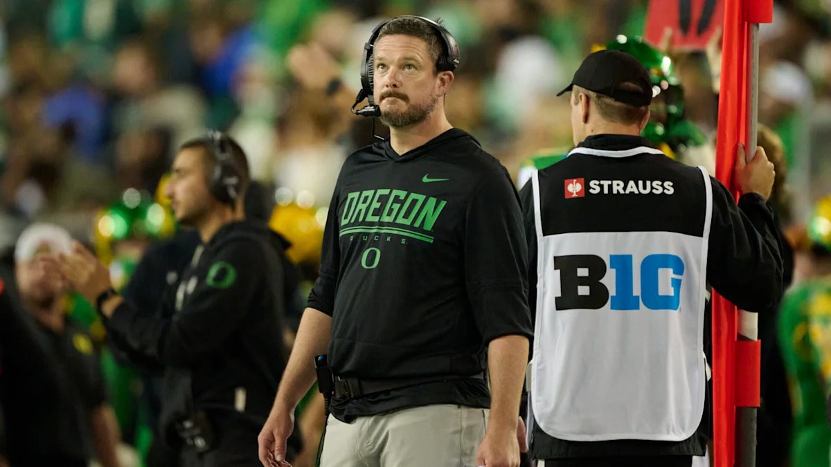 Big Ten acknowledges incorrect spot on Oregon’s late two-point try in UCLA win