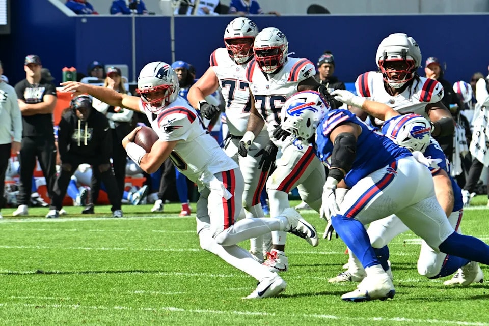 Drake Maye leans on his trash-talking brothers as New England regroups for Raiders test