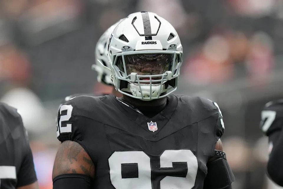 Fernando Mendoza’s second preseason interception highlights Raiders-49ers finale as Las Vegas closes camp at 1-2
