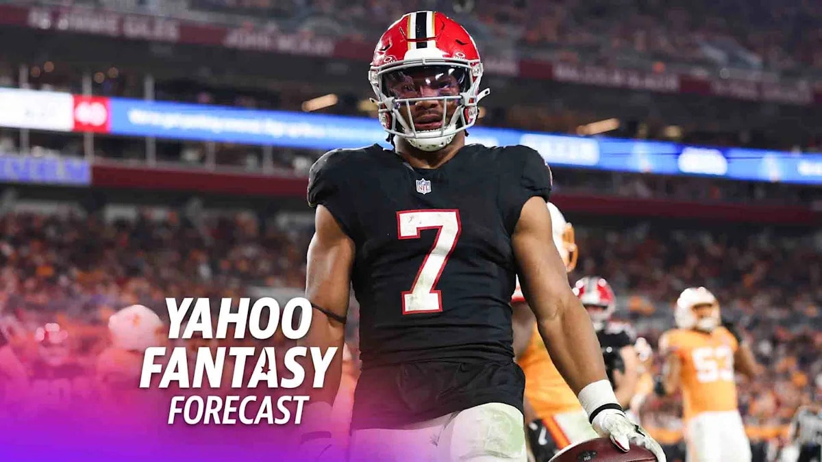 RBs remain the anchor point for 2026 fantasy drafts, according to Scott Pianowski’s running-back-first approach