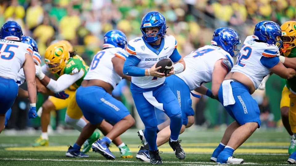 Week 7 bowl and College Football Playoff predictions highlight the postseason tightening picture