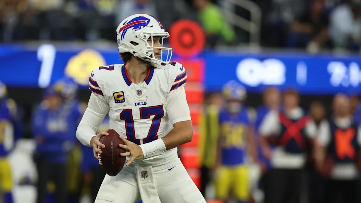 Josh Allen connects with Keon Coleman as the Bills move back in front, 19-14