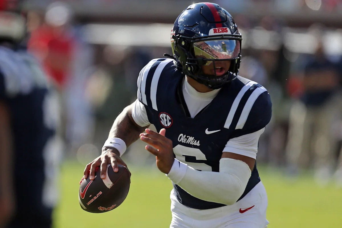 Kirk Herbstreit taps an SEC quarterback as the potential “face of college football” for 2026