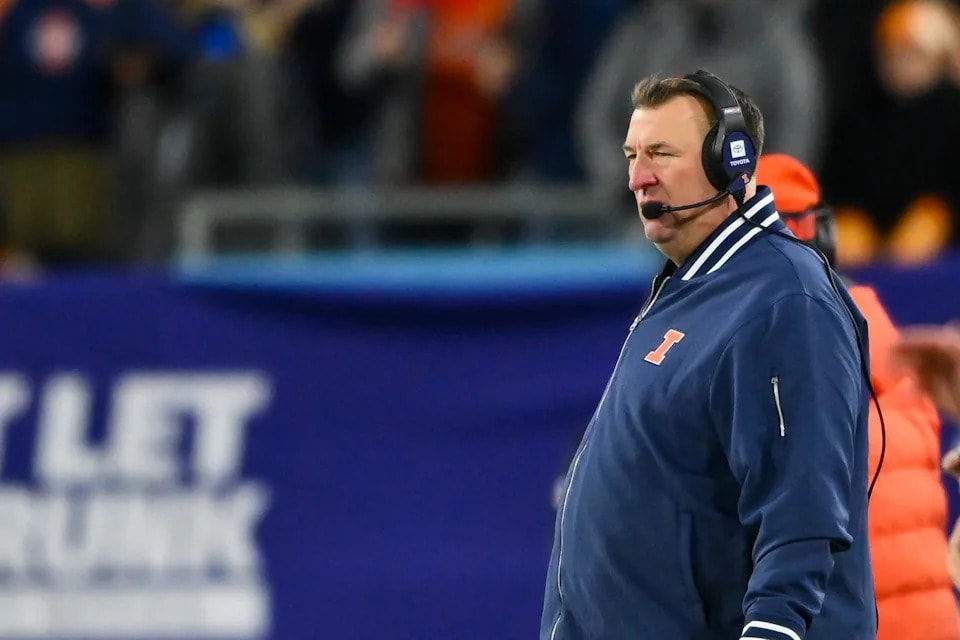 Bret Bielema leans on Illinois’ backup-quarterback depth, pointing to Katin Houser as a key piece