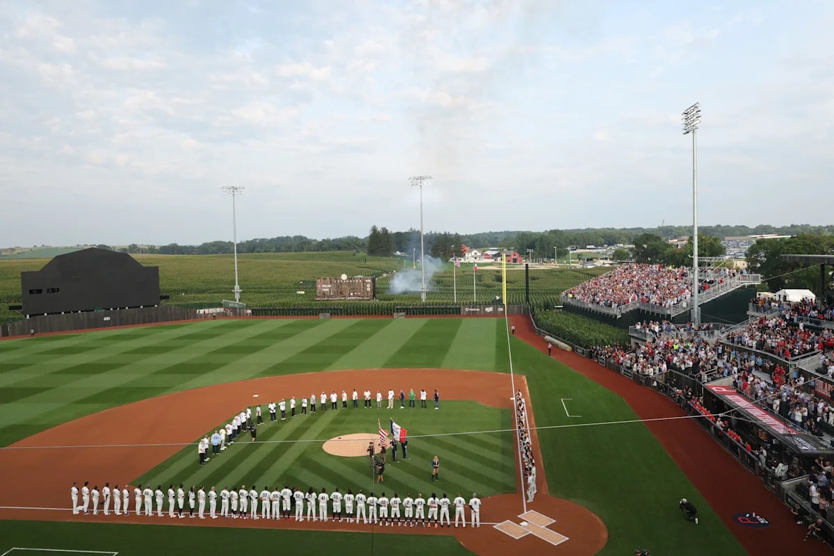 MLB sets 2027 Field of Dreams matchup: Royals vs. Red Sox