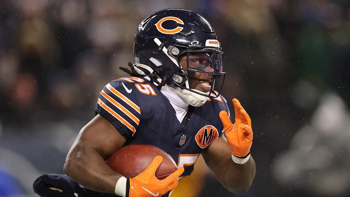 Report: Kyle Monangai to have MRI on knee after early Bears practice exit