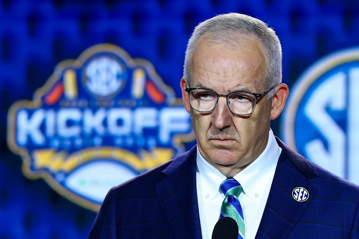SEC votes to block players who sign pro contracts from joining rosters, with harsh penalties for violating schools