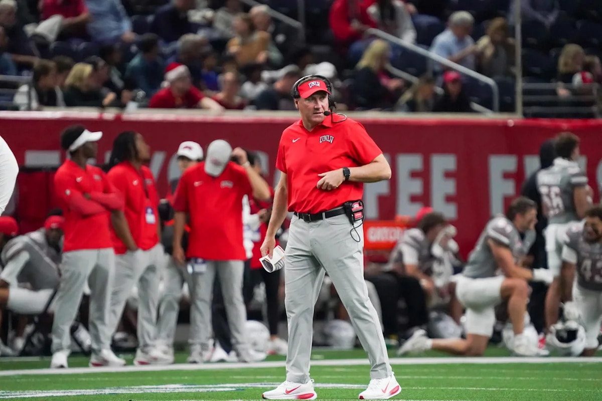 UNLV keeps quarterback race open as Jackson Arnold transfer era nears first true test