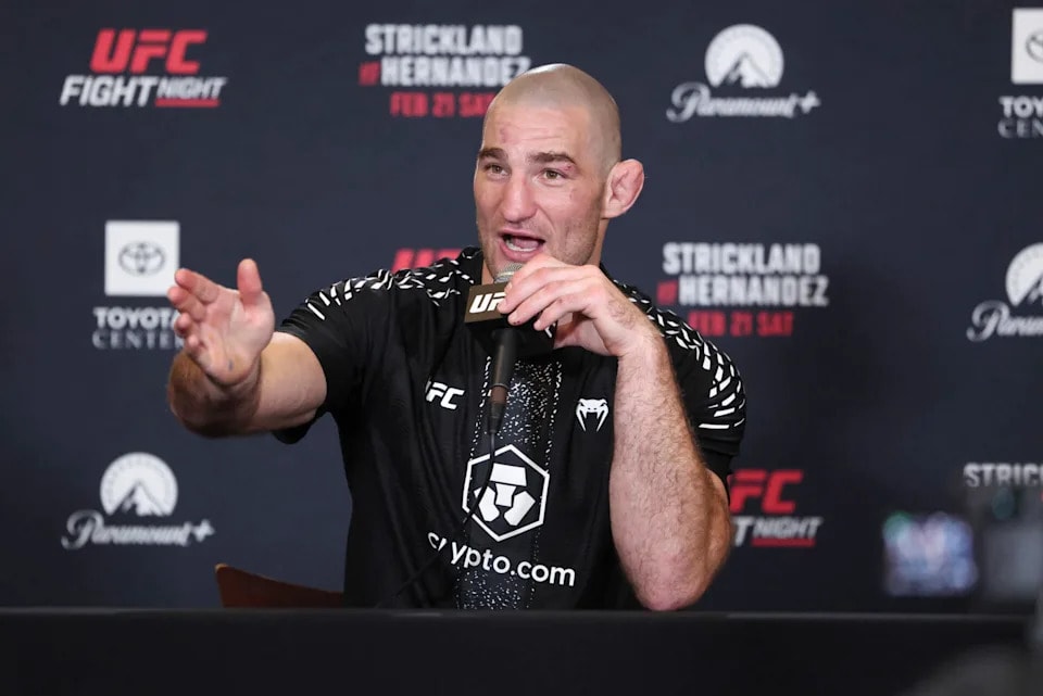 Sean Strickland says his UFC future is in jeopardy as a pay dispute frustrates the middleweight champion