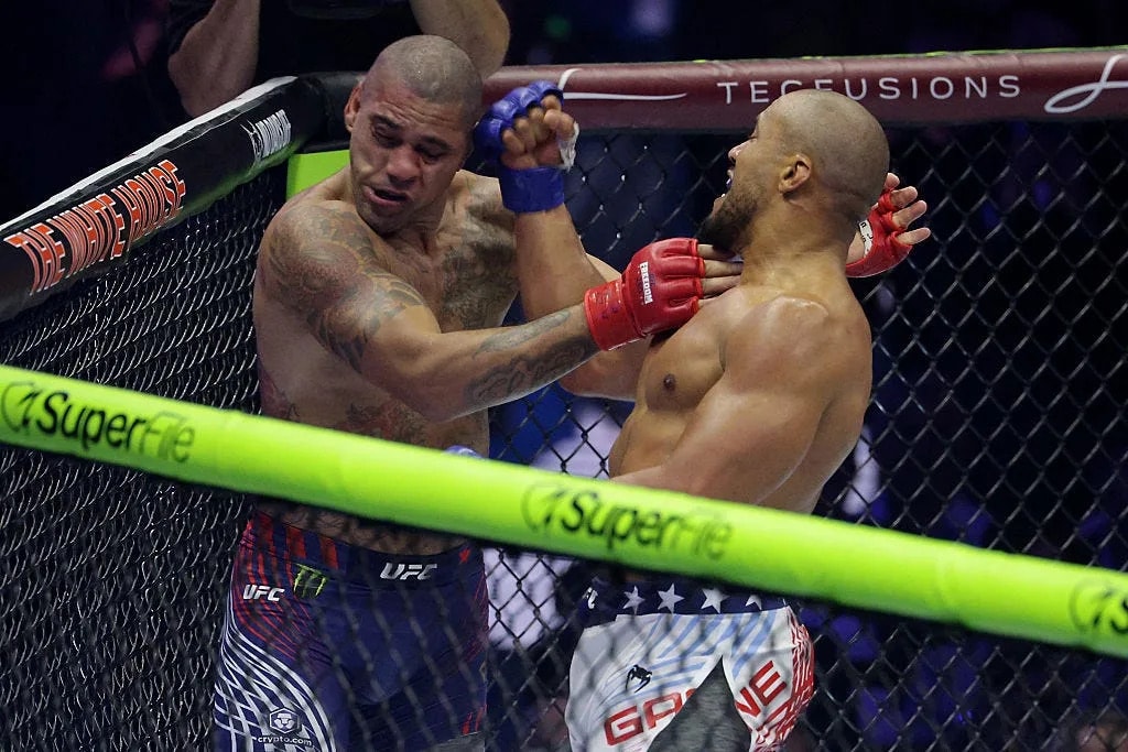 Ray Longo raises doubts on Alex Pereira’s ability to absorb heavyweight power after Ciryl Gane fight
